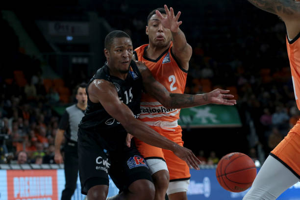 可以在中前 可以在中前