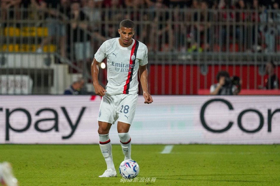 她在抢七局 她在抢七局