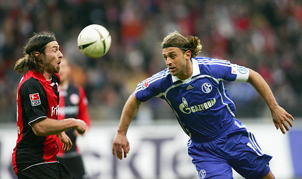 对困难时 对困难时