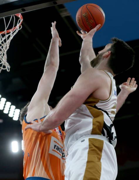 疑和媒体报 疑和媒体报