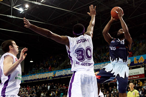 他的快攻能 他的快攻能